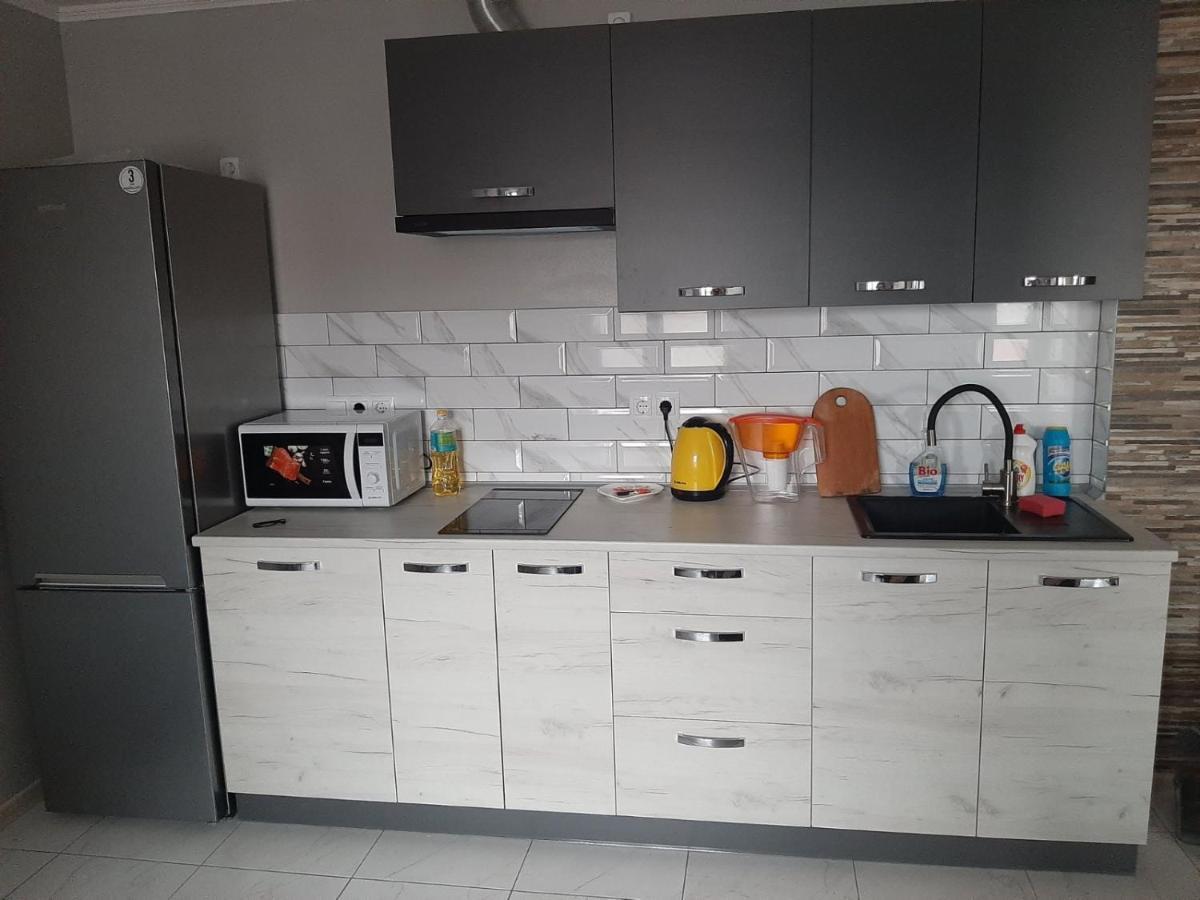 Апартаменты С Террасой И Гаражом Odessa Exterior foto
